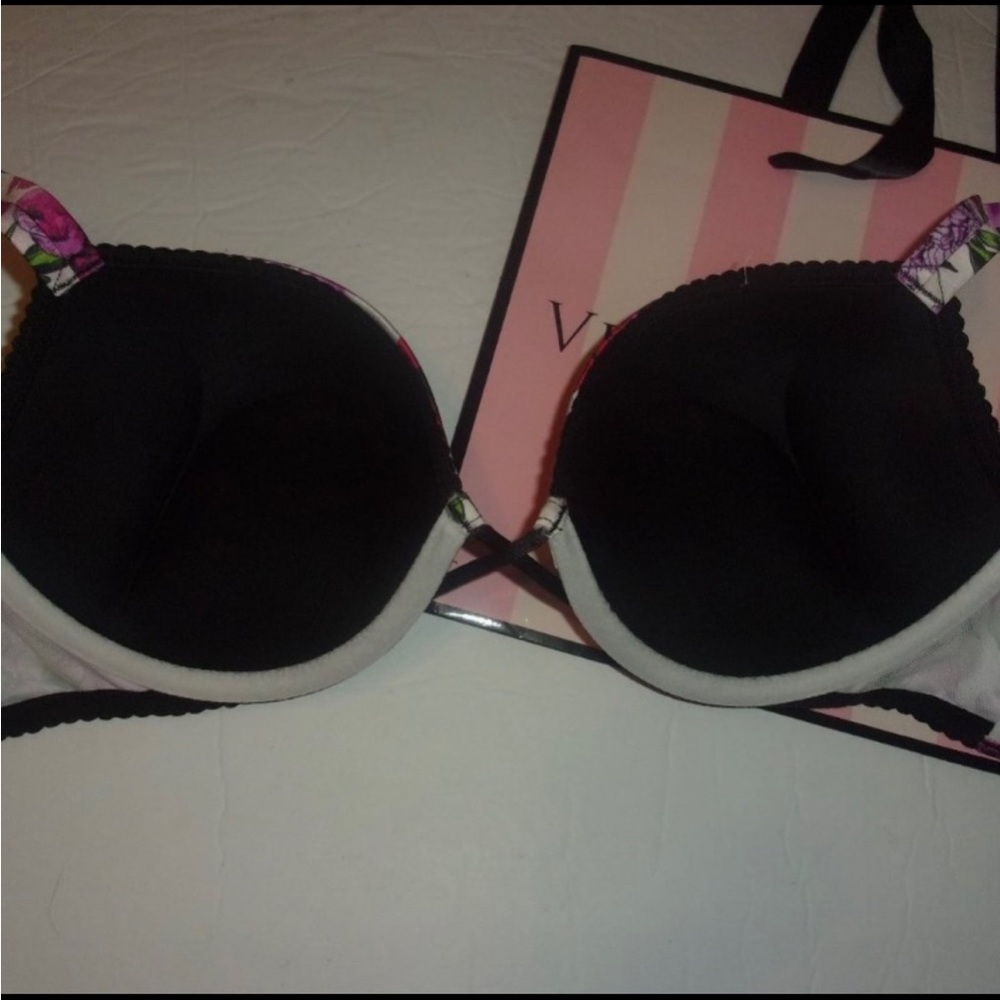 32D Victoria’s Secret Bombshell embellished Straps Plunge Bra - Picture 2 of 2